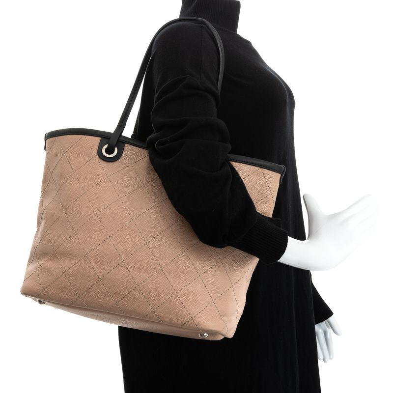Bolsa-Chanel-Shopping-Fever-Tote-Rose-e-Preto