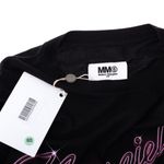 Camiseta-MM6-Maison-Margiela-Preta-Logo-Rosa