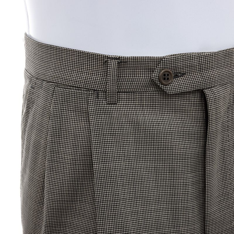Terno-Valentino-Garavani-Branco-e-Preto