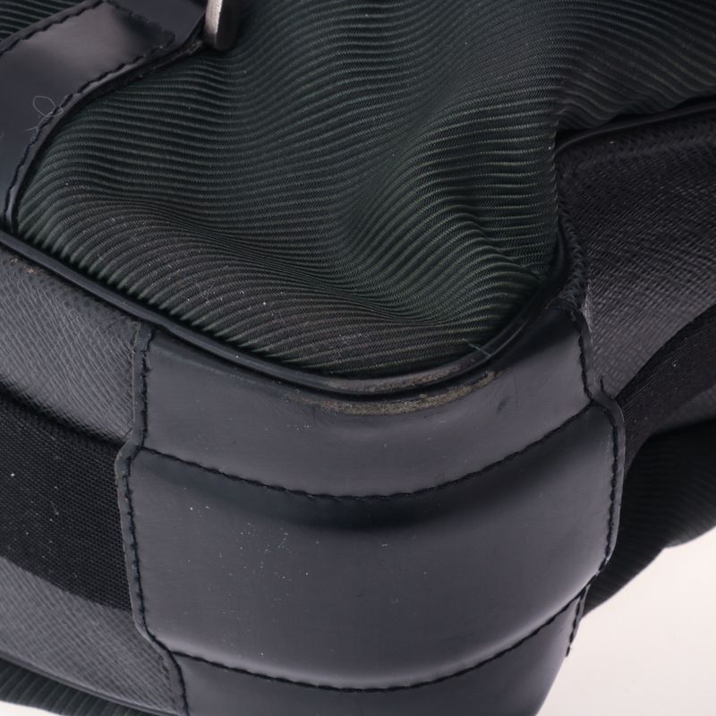Pasta-Louis-Vuitton-Couro-Preto-e-Nylon-Verde