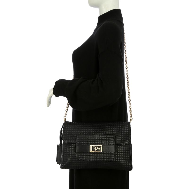 Bolsa-Diane-von-Furstenberg-Couro-Preto-e-Alca-Corrente