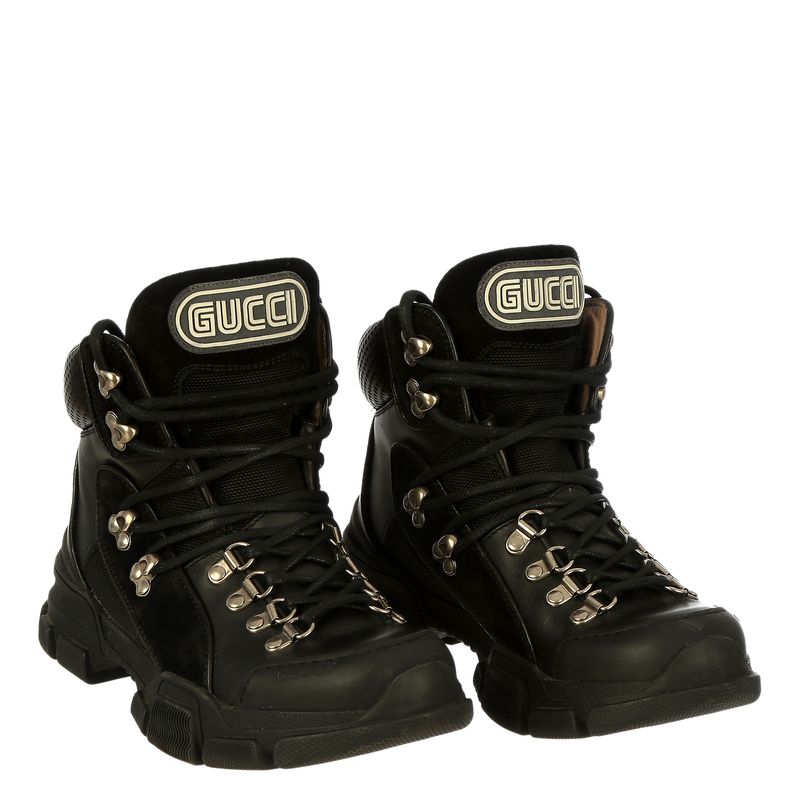 Bota-Gucci-Tratorada-Couro-Preto