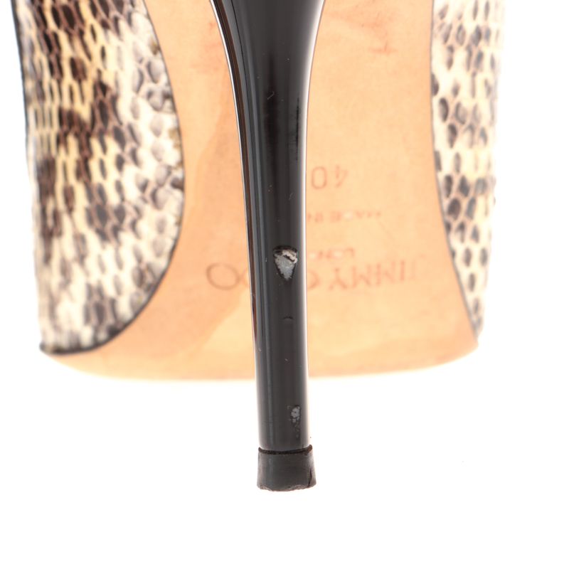 Scarpin-Jimmy-Choo-Couro-Exotico-e-Verniz-Preto