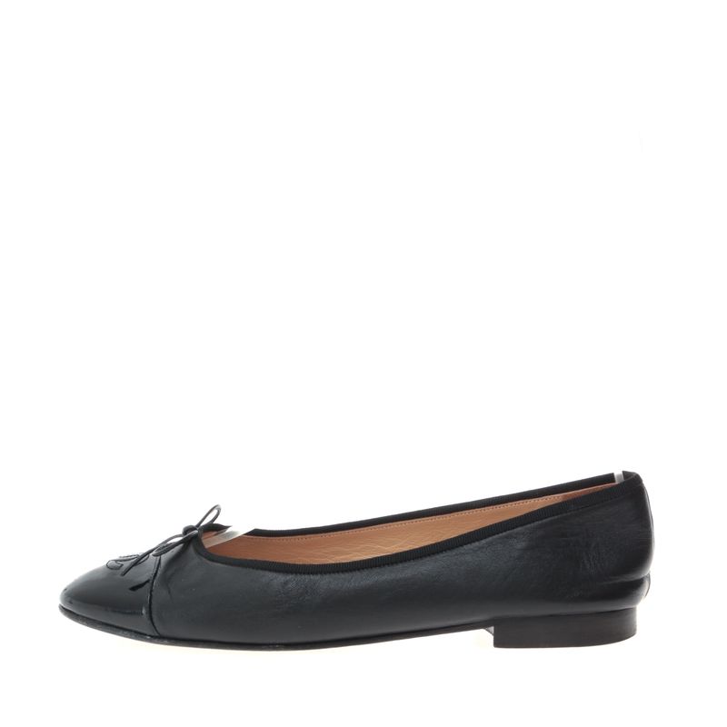 Sapatilha-Chanel-CC-Cap-Verniz-Couro-Preto
