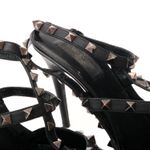 Scarpin-Valentino-Garavani-Rockstud-Preto