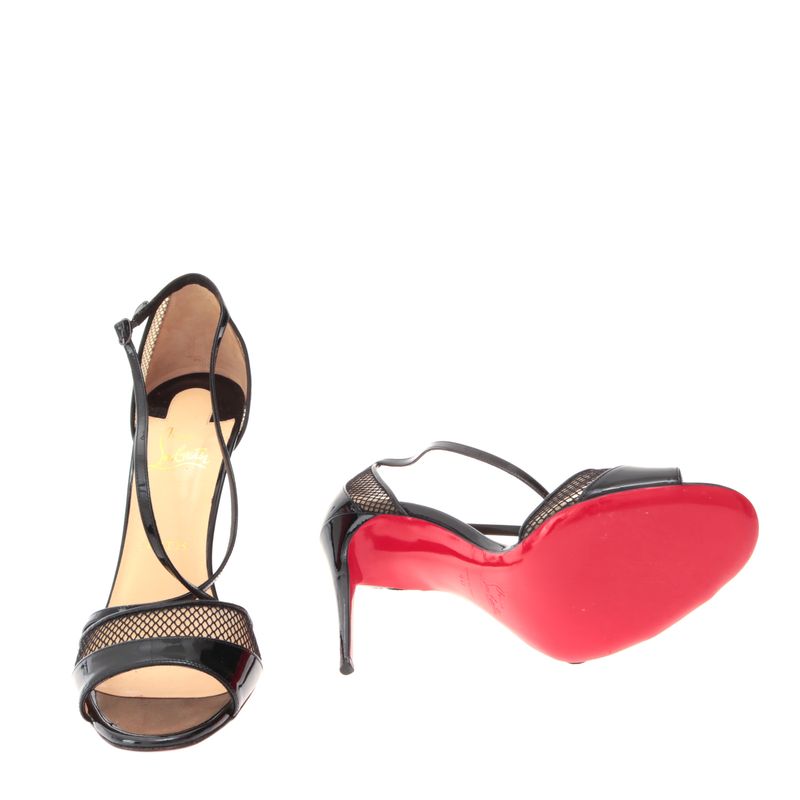 70928-Sandalia-Christian-Louboutin-Verniz-Preto-e-Tela-1.JPG