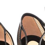 70928-Sandalia-Christian-Louboutin-Verniz-Preto-e-Tela-1.JPG
