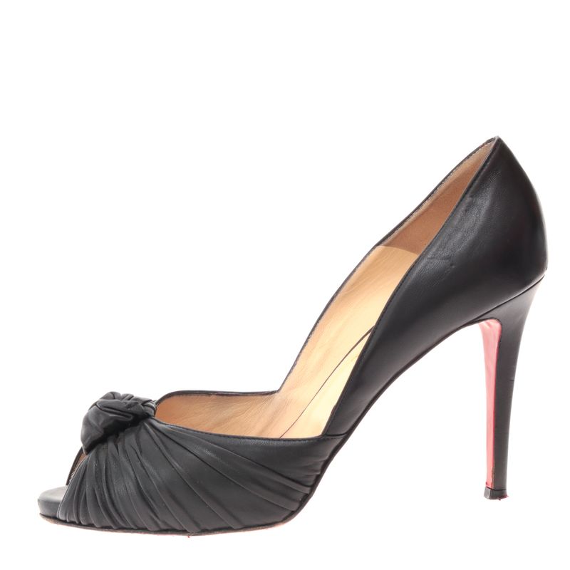 70930-Peep-Toe-Christian-Louboutin-Couro-Preto-1.JPG
