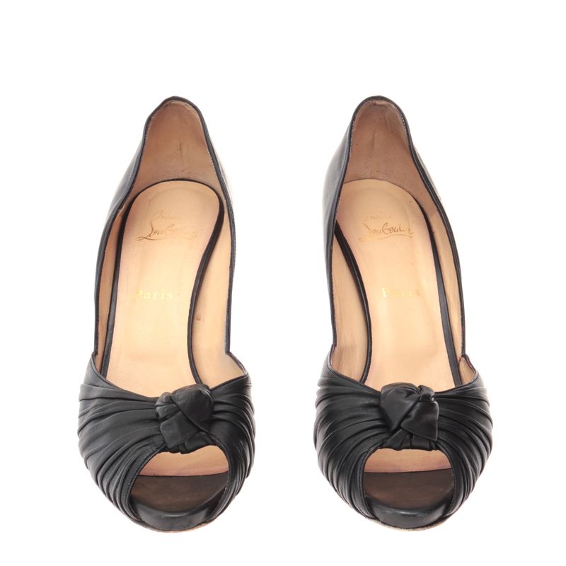 70930-Peep-Toe-Christian-Louboutin-Couro-Preto-1.JPG