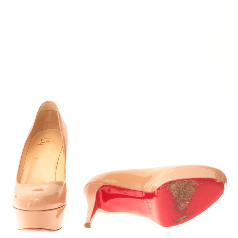 71092-Pump-Christian-Louboutin-Verniz-Bege-5