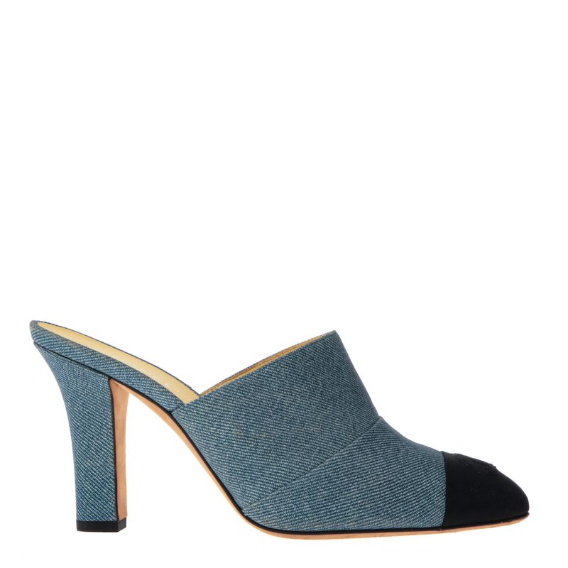 Mule-Chanel-CC-Cap-Toe-Jeans