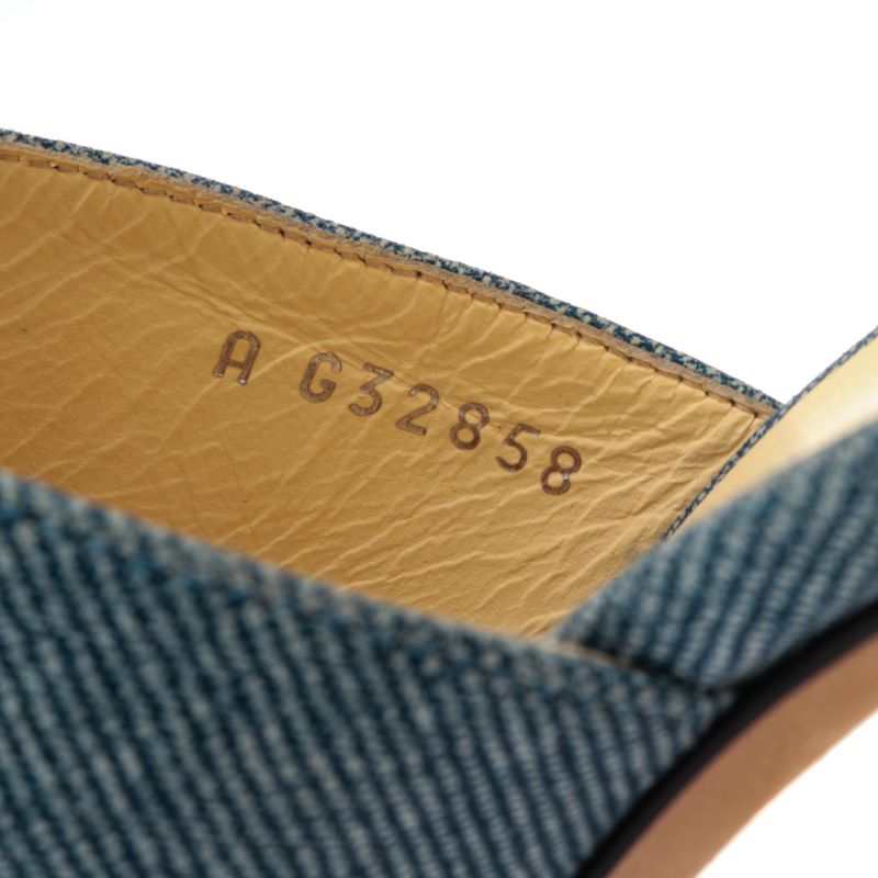 Mule-Chanel-CC-Cap-Toe-Jeans