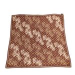 71116-Lenco-Louis-Vuitton-Monogram-Seda-Marrom-verso