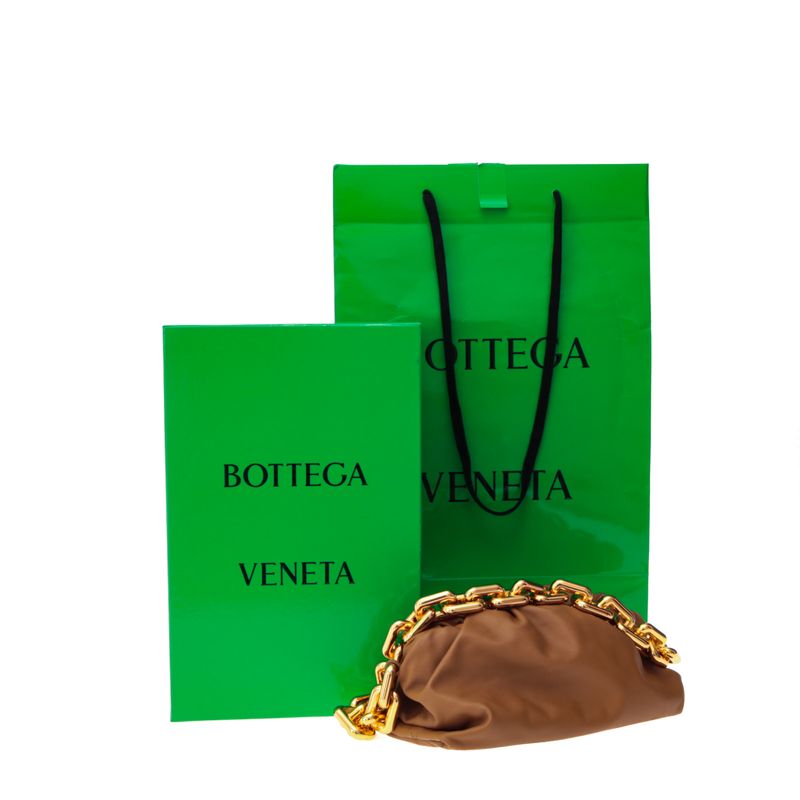 Bolsa-Bottega-Venetta-Chain-Pouch-Caramelo