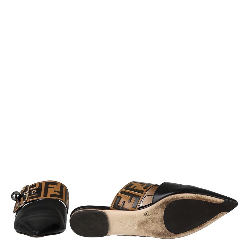 Mule-Fendi-Zucca-FF-Logo-Couro-Preto-