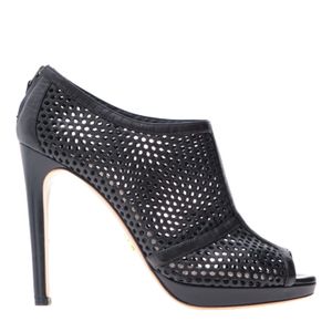 Ankle Boot Prada Perfurada Preta