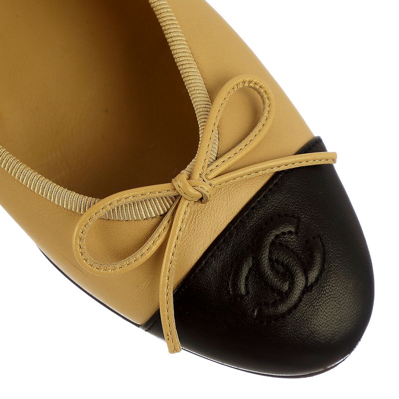 Sapatilha-Chanel-CC-Cap-Couro-Bicolor