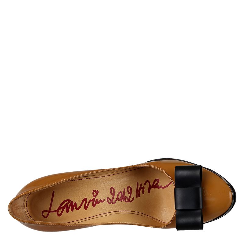 Sapato-Lanvin-Verniz-Bege-e-Preto