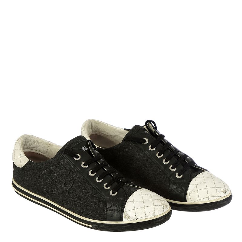 Tenis-Chanel-Tecido-Grafite-e-Couro-Branco