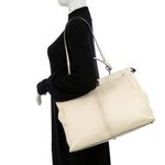 Bolsa-Fendi-Peekaboo-Couro-Creme