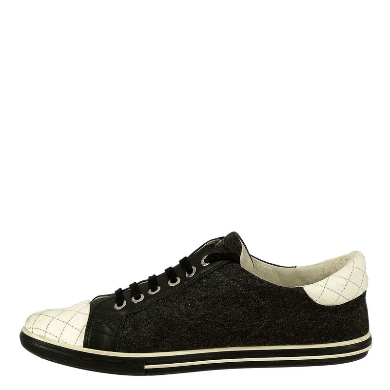 Tenis-Chanel-Tecido-Grafite-e-Couro-Branco