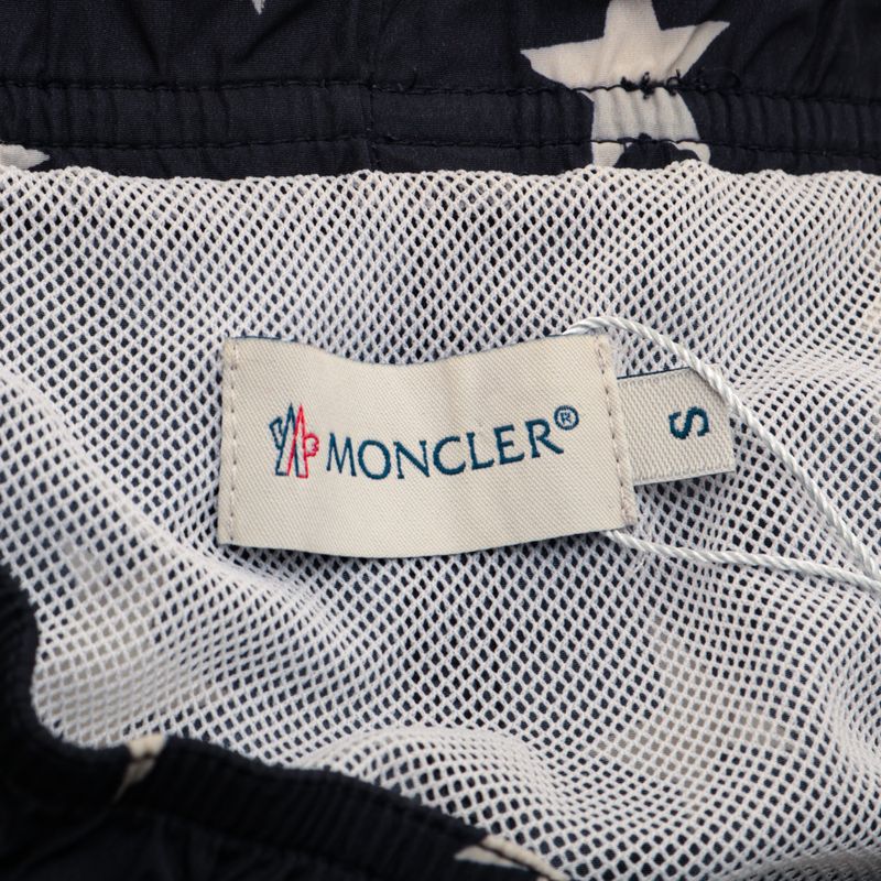 Short-Moncler-Marinho-com-Estrelas