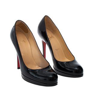 Pump Christian Louboutin Verniz Preto
