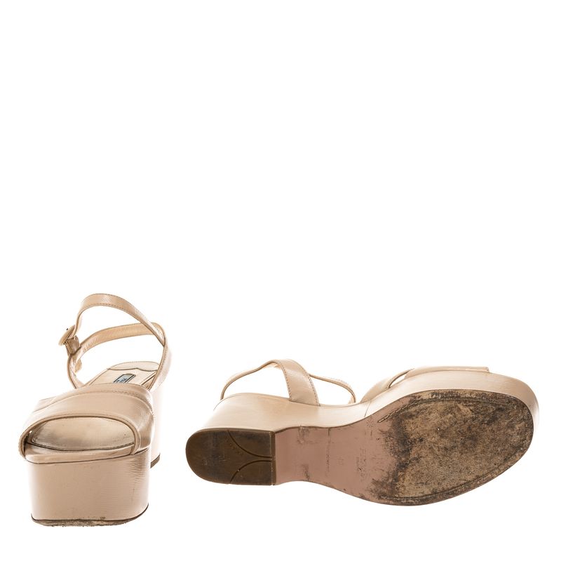Plataforma-Prada-Saffiano-Verniz-Bege
