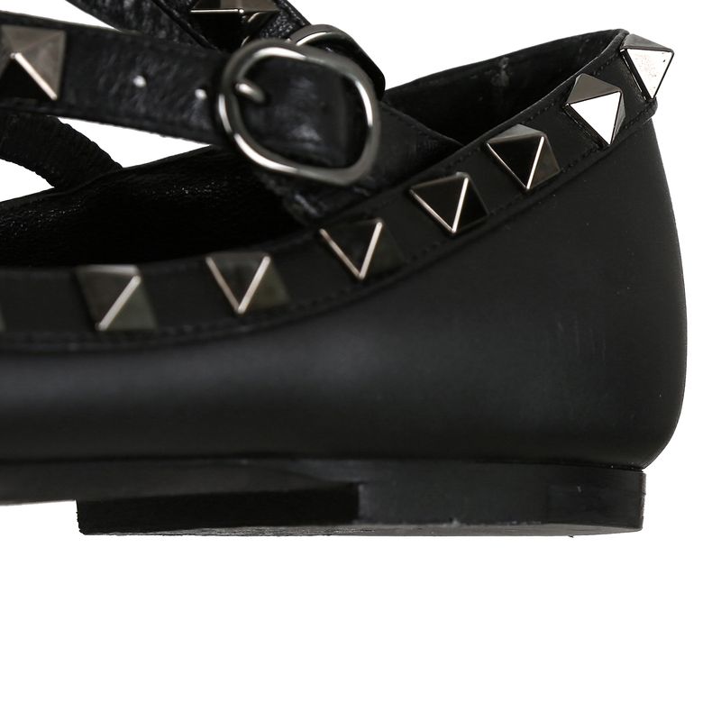 Sapatilha-Valentino-Garavani-Rockstud-Preta