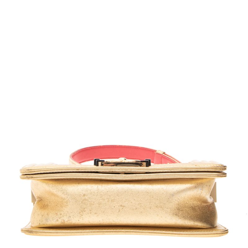 Bolsa-Chanel-Waffle-Boy-Pequena-Dourada