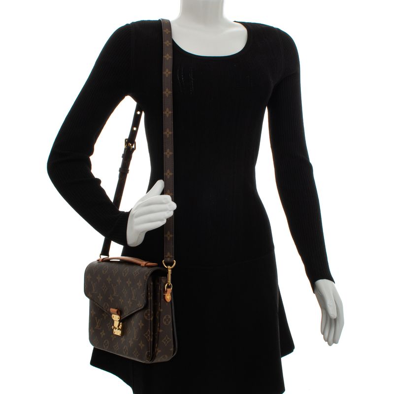 72201-Bolsa-Louis-Vuitton-Pochette-Metis-Monogram-verso