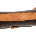 72201-Bolsa-Louis-Vuitton-Pochette-Metis-Monogram-10