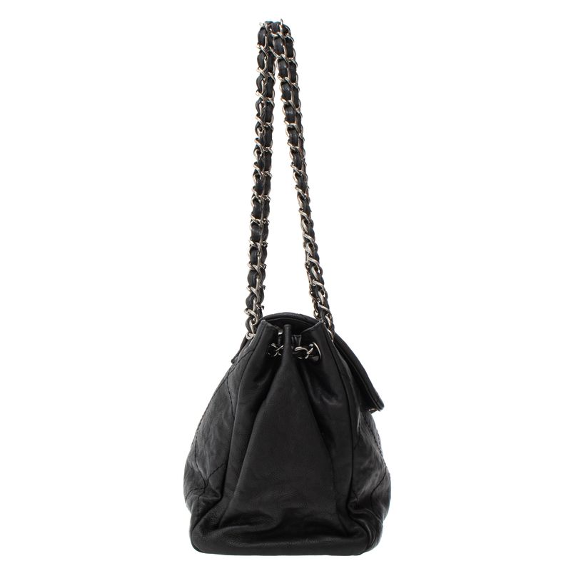 Bolsa-Chanel-Hamptons-Couro-Preto