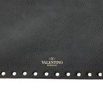 Clutch-Valentino-Garavani-Rockstud-Preta