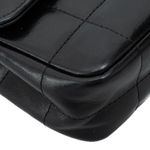 Bolsa-Chanel-Chocolate-Bar-Flap-Preta