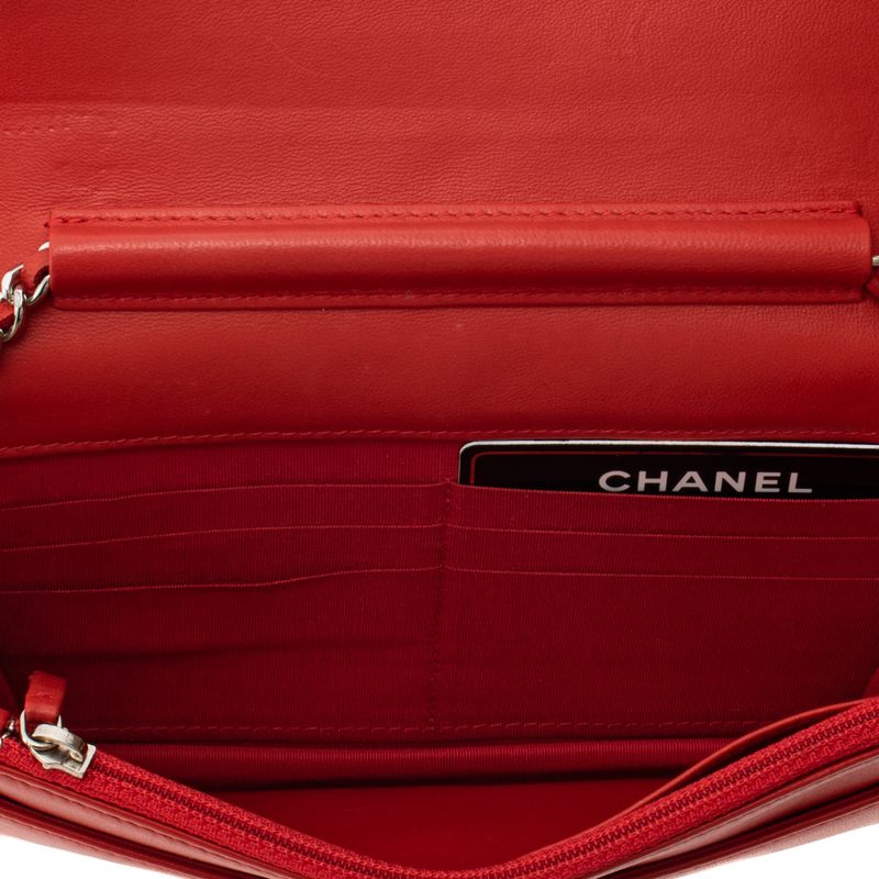 Bolsa-Chanel-WOC-Metalasse-Vermelha