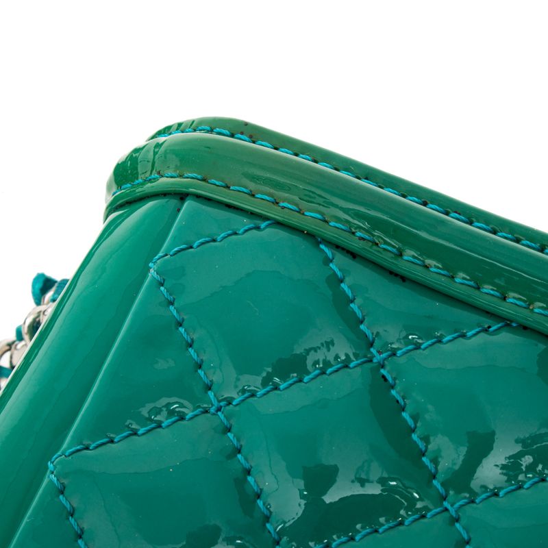 Bolsa-Chanel-Boy-Brick-Verde-e-Azul