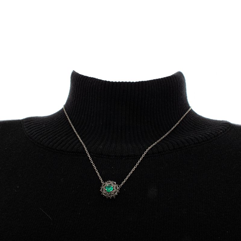 Colar-Carla-Amorim-Bachiana-Ouro-Negro-e-Esmeralda