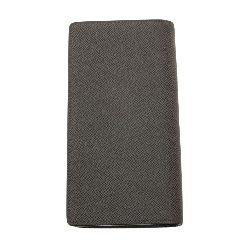 Carteira-Louis-Vuitton-Taiga-Cinza