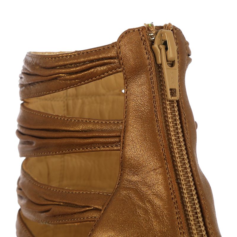 82065-Sandalia-Christian-Louboutin-Dourada-6