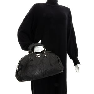 Bolsa Chanel Outdoor Ligne Doctor Bag Preta