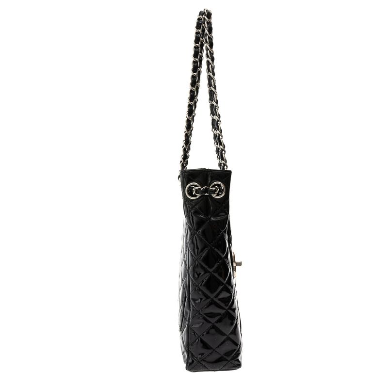 Bolsa-Chanel-Upside-Down-Flap-Preta