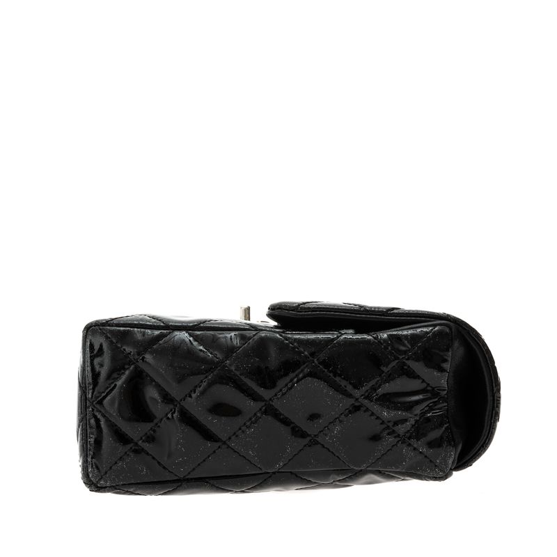 Bolsa-Chanel-Upside-Down-Flap-Preta