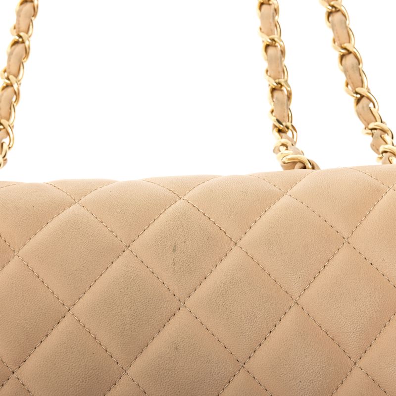 Bolsa-Chanel-Classic-Flap-Lambskin-Bege