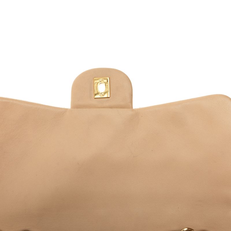 Bolsa-Chanel-Classic-Flap-Lambskin-Bege