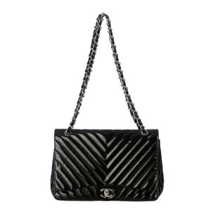 Bolsa Chanel Single Flap Maxi Chevron Preta