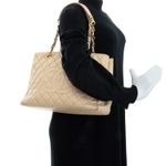 Bolsa-Chanel-Shopper-Caviar-Bege