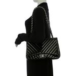 Bolsa-Chanel-Single-Flap-Maxi-Chevron-Preta