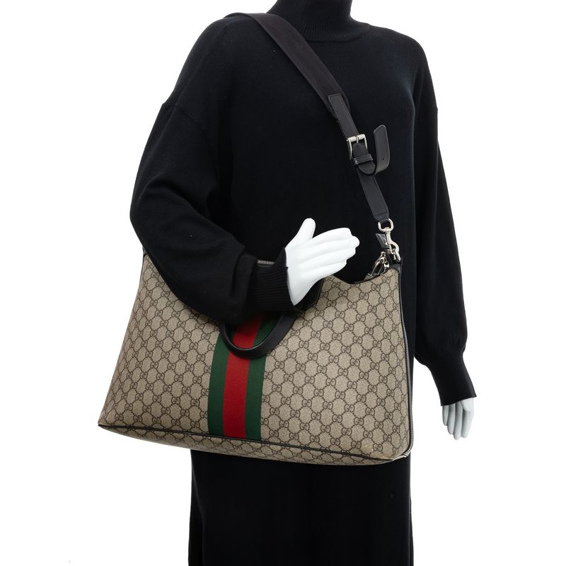 Bolsa-Gucci-Duffle-2Way-GG-Supreme-Canvas