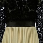 Vestido-Valentino-Renda-Preta-e-Plissado-